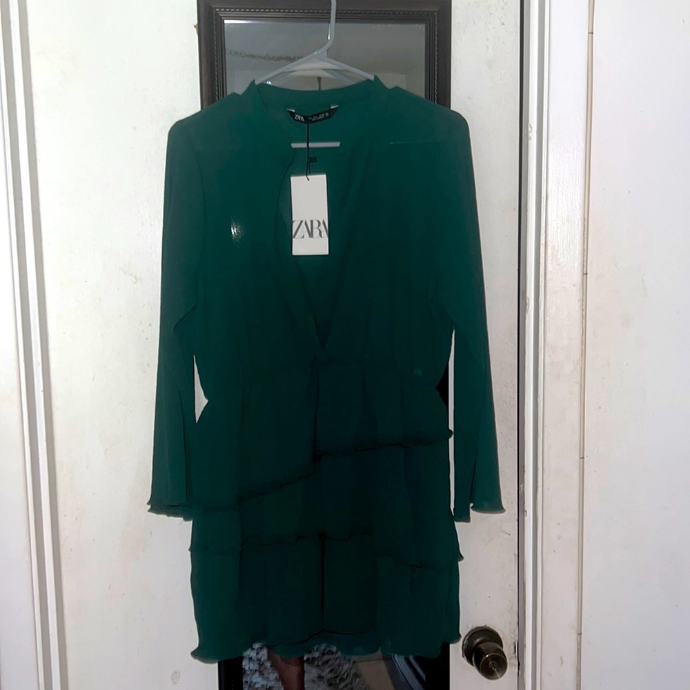 Zara short, long sleeve dress, ribbed emerald green